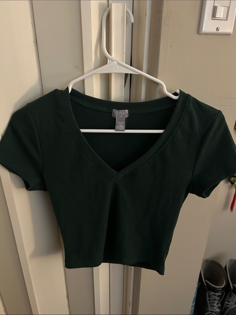 Tilly's Dark Green Ribbed V-Neck Crop Top